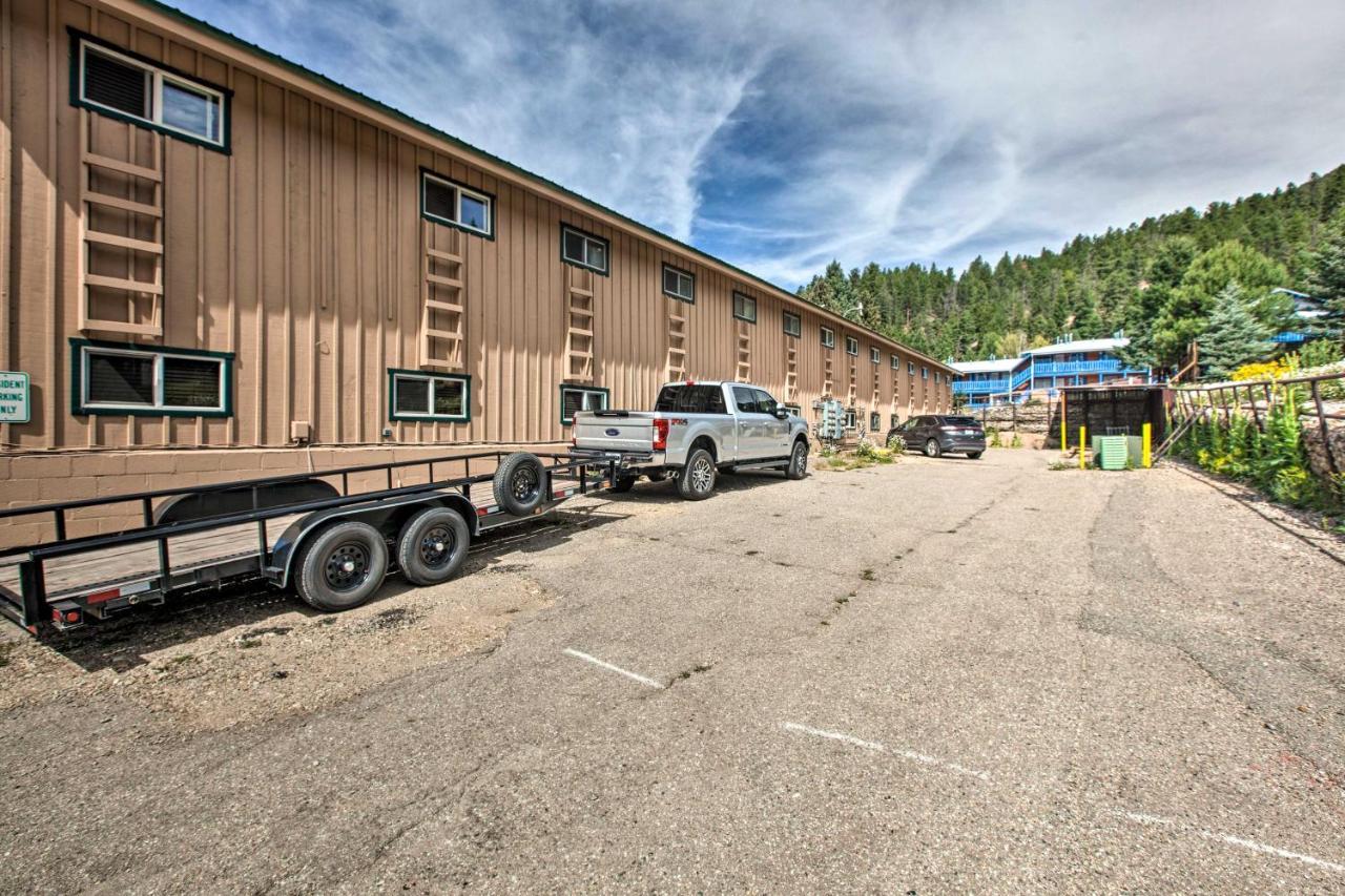Main St Red River Ski Condo With Mountain View! Kültér fotó
