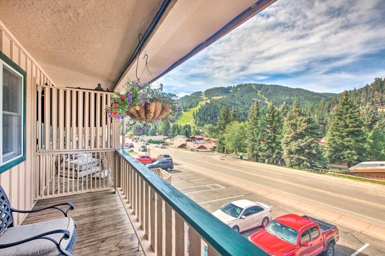 Main St Red River Ski Condo With Mountain View! Kültér fotó