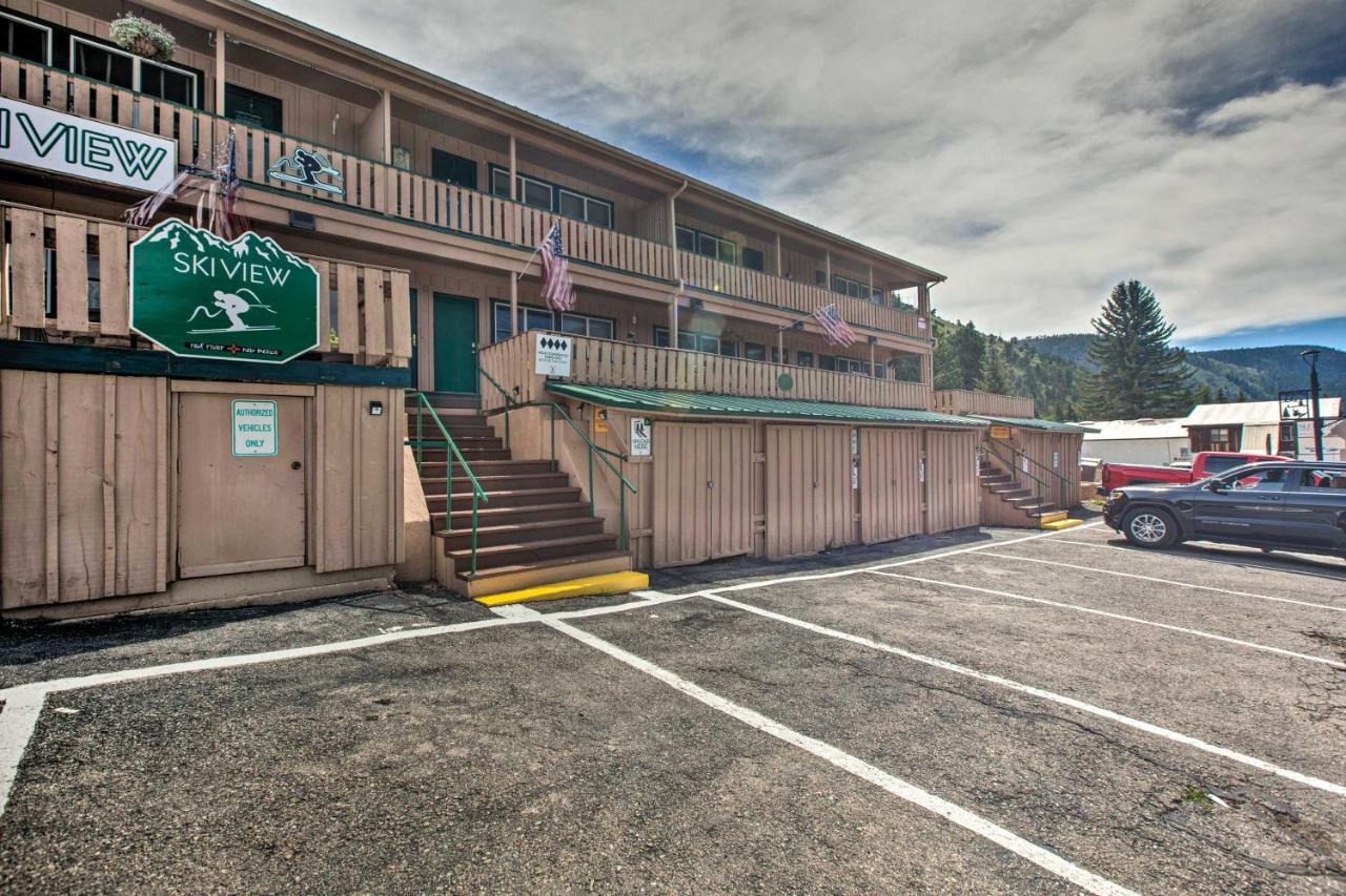 Main St Red River Ski Condo With Mountain View! Kültér fotó